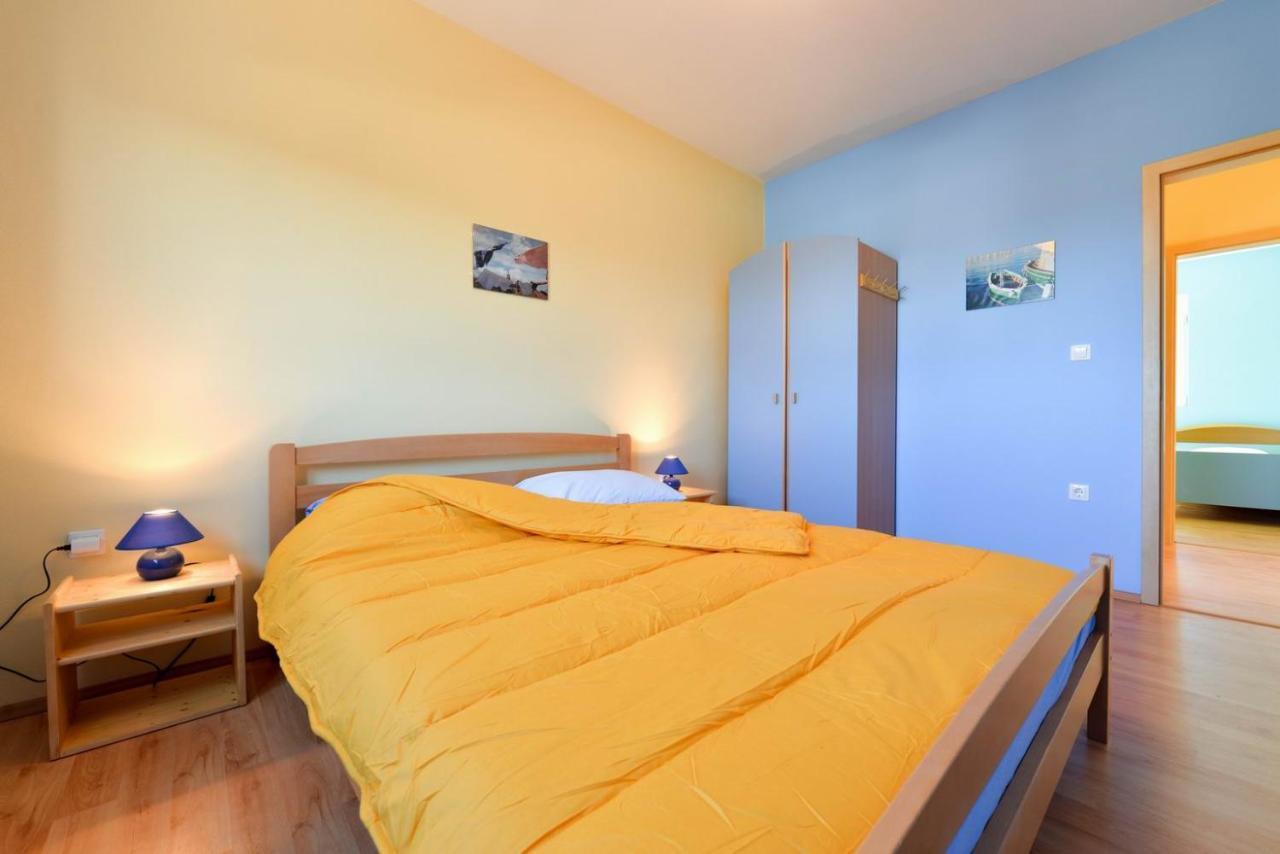 Paklina Apartments Starigrad Paklenica Eksteriør billede
