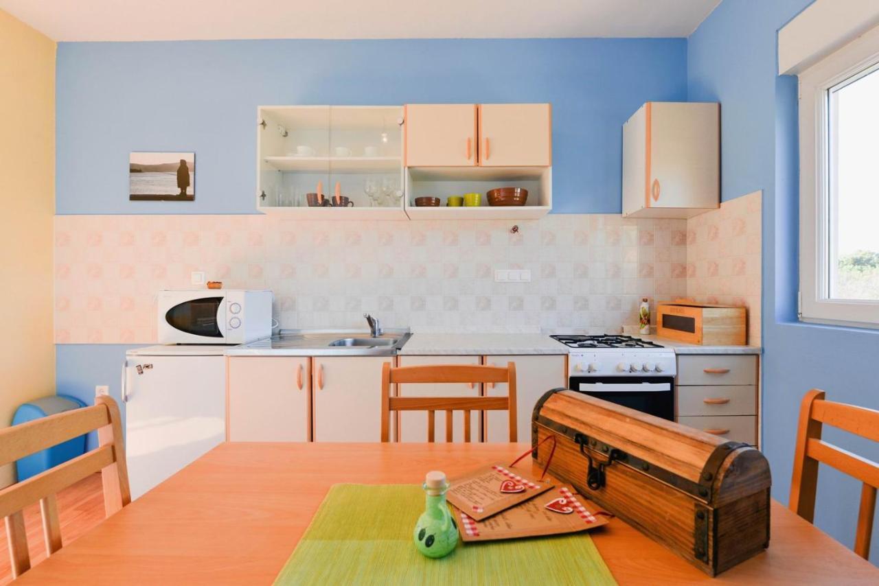 Paklina Apartments Starigrad Paklenica Eksteriør billede